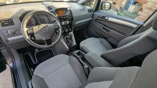 OPEL Zafira -