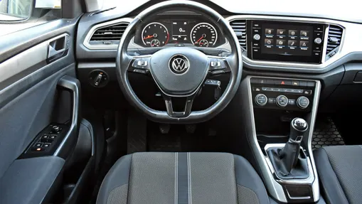VOLKSWAGEN T-ROC -