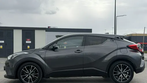 TOYOTA C-HR -