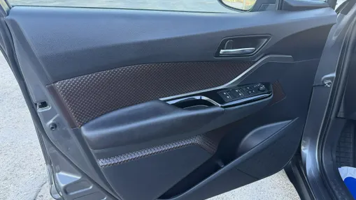 TOYOTA C-HR -
