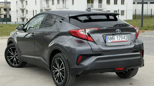 TOYOTA C-HR -
