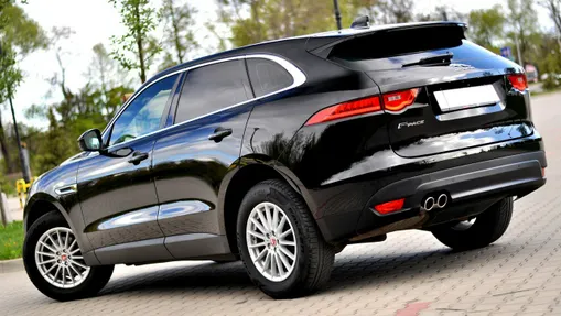 JAGUAR F-Pace -