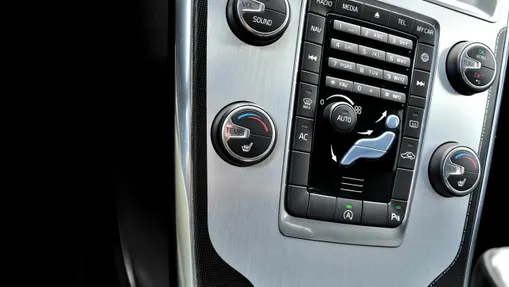 VOLVO XC60 -