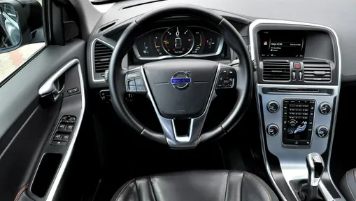 VOLVO XC60 -