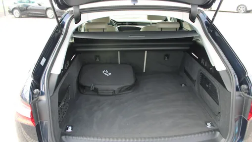 AUDI A6 -