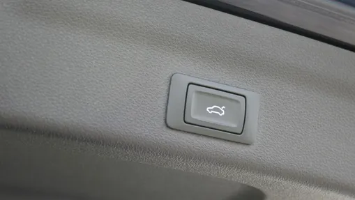 AUDI A6 -