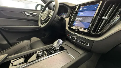VOLVO XC60 -
