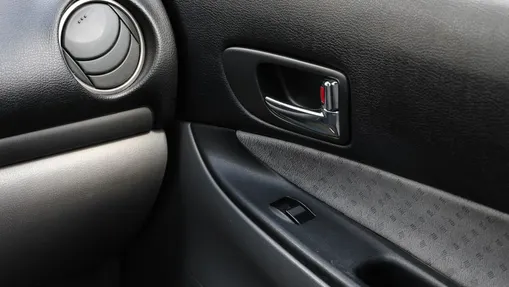 MAZDA 6 -