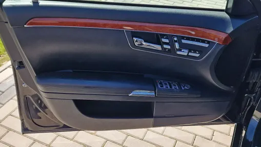 MERCEDES-BENZ S Klasa -