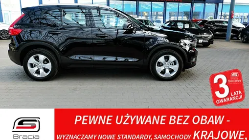 VOLVO XC40 -
