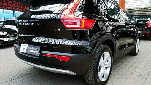 VOLVO XC40 -