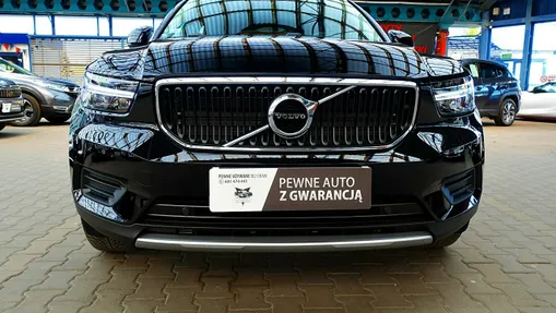 VOLVO XC40 -