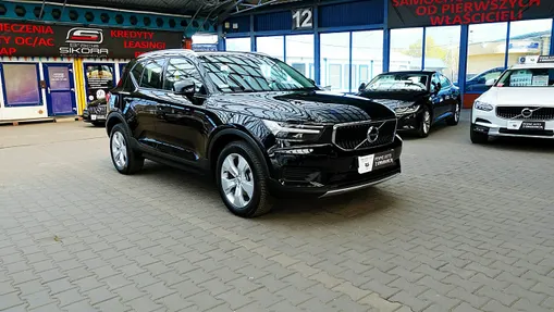 VOLVO XC40 -