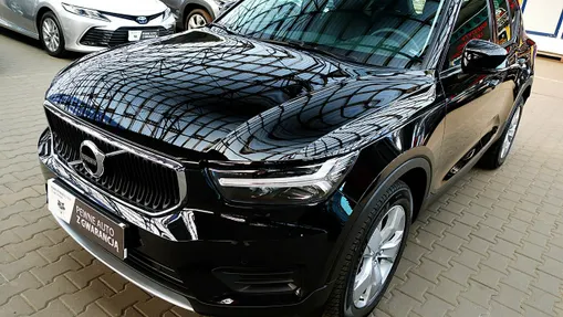 VOLVO XC40 -