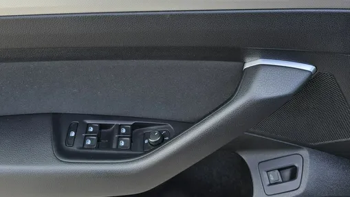 VOLKSWAGEN Passat -
