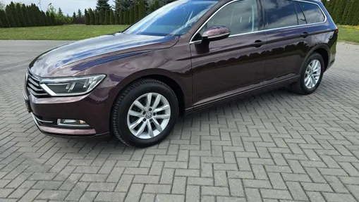 VOLKSWAGEN Passat -