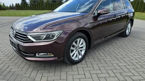 VOLKSWAGEN Passat -
