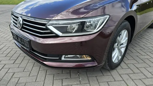 VOLKSWAGEN Passat -