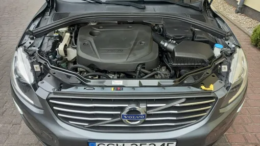 VOLVO XC60 -