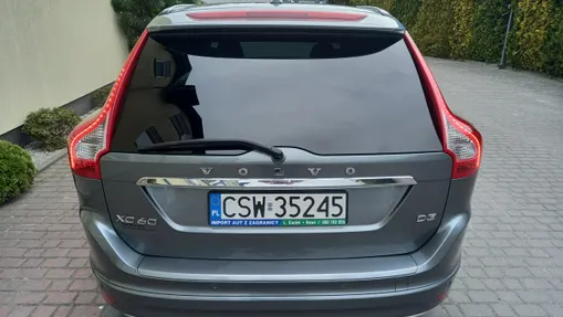 VOLVO XC60 -