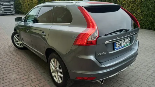 VOLVO XC60 -