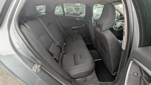 VOLVO V60 -