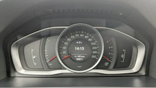 VOLVO V60 -