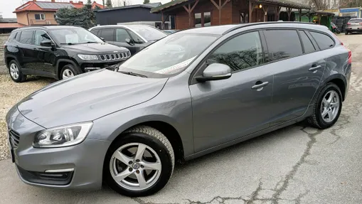 VOLVO V60 -