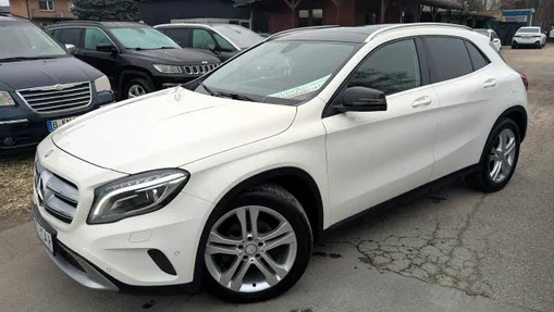 MERCEDES-BENZ GLA -