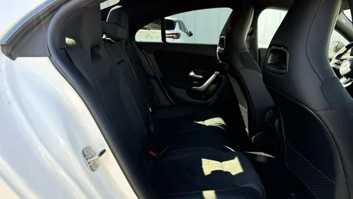 MERCEDES-BENZ CLA -