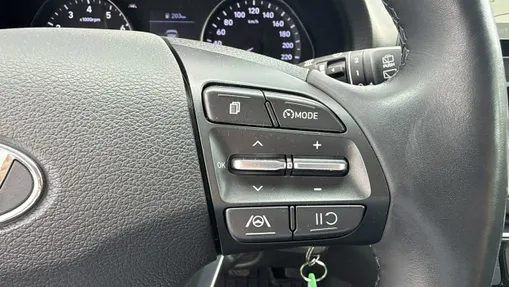 HYUNDAI i30 -