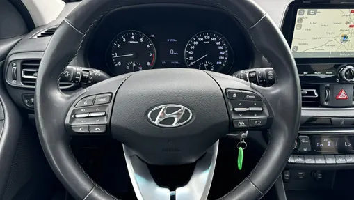 HYUNDAI i30 -