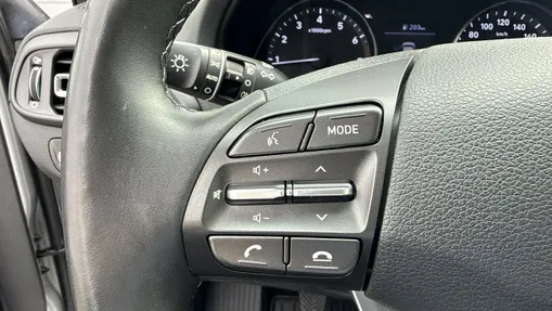 HYUNDAI i30 -