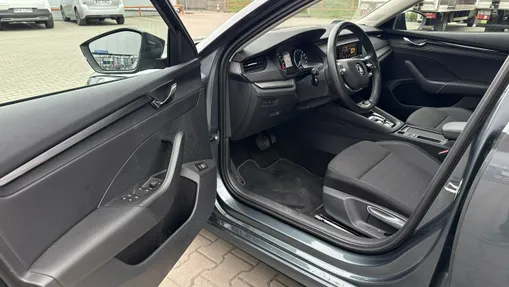 SKODA Octavia -