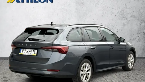 SKODA Octavia -