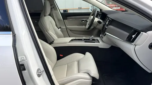 VOLVO S90 -