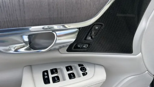 VOLVO S90 -