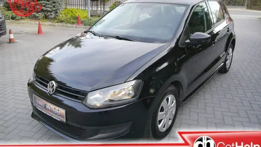 VOLKSWAGEN Polo -