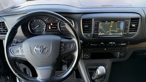TOYOTA Proace Verso -