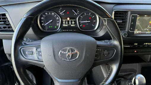 TOYOTA Proace Verso -