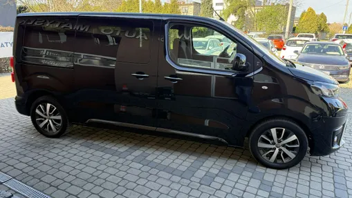 TOYOTA Proace Verso -