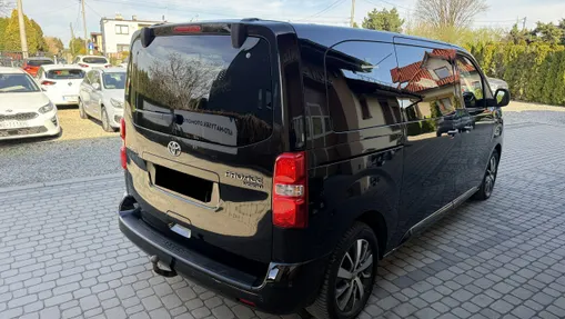 TOYOTA Proace Verso -