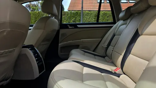 SKODA Superb -