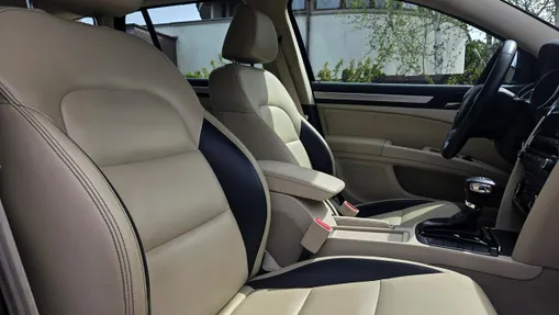 SKODA Superb -