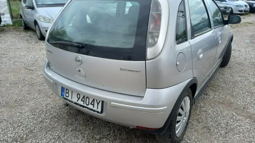 OPEL Corsa -