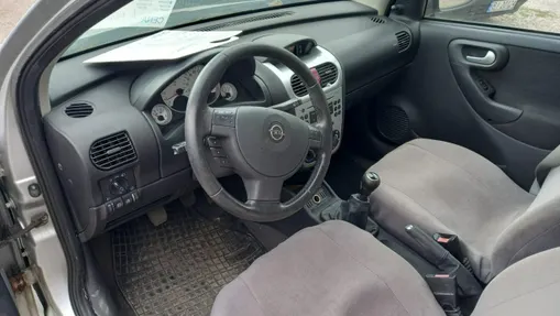 OPEL Corsa -
