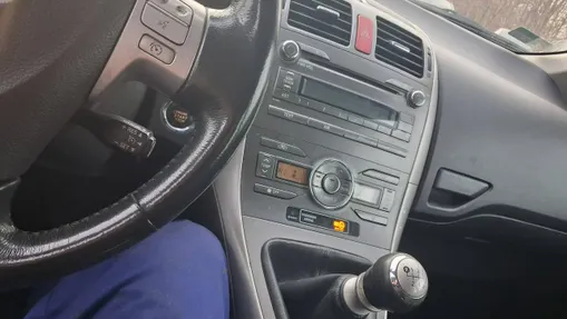 TOYOTA Auris -