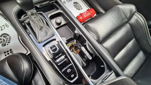 VOLVO XC90 -