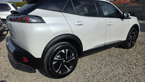 PEUGEOT 2008 -