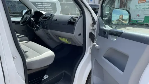 VOLKSWAGEN Transporter -